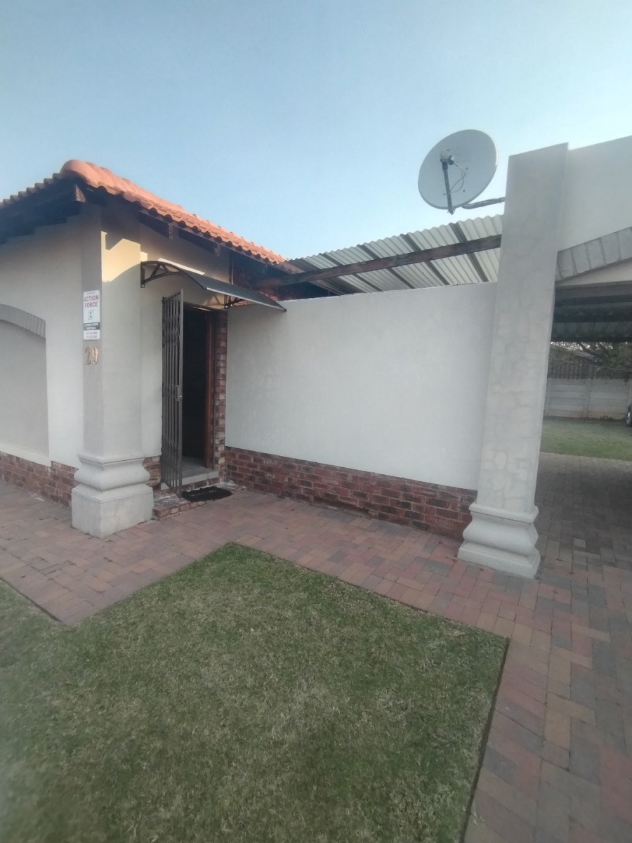 3 Bedroom Property for Sale in Flamwood North West